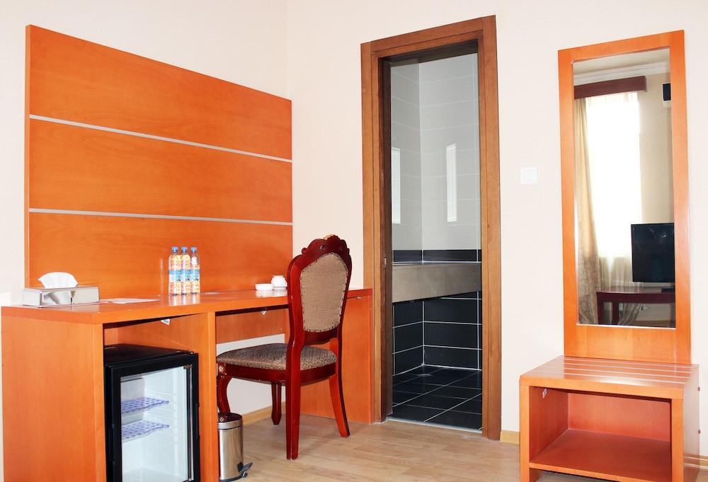 Dormitory Hualing Tbilisi Exterior photo
